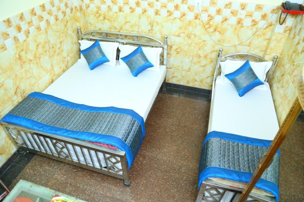 Hotel Ayesha Palace Делі Екстер'єр фото